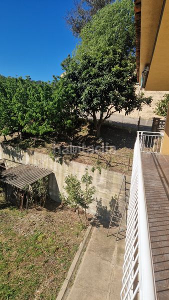 Foto d9baee8c-f05c-490b-9598-d1b5d6f789e0. Chalet con camino riscaldamento parcheggio in Santa Coloma de Farners
