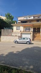 Casa bifamiliare in Santa Coloma de Farners. En venda casa aparellada santa coloma de farners
