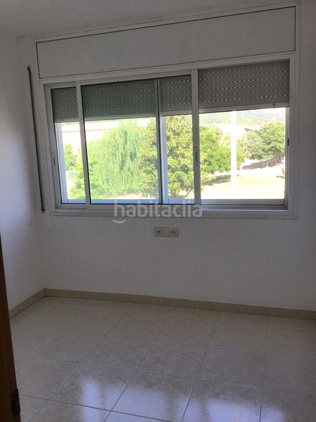Foto bb6ae89c-5296-4b78-ae5d-c1439c325608. Casa bifamiliare con camino riscaldamento parcheggio piscina in Santa Coloma de Farners