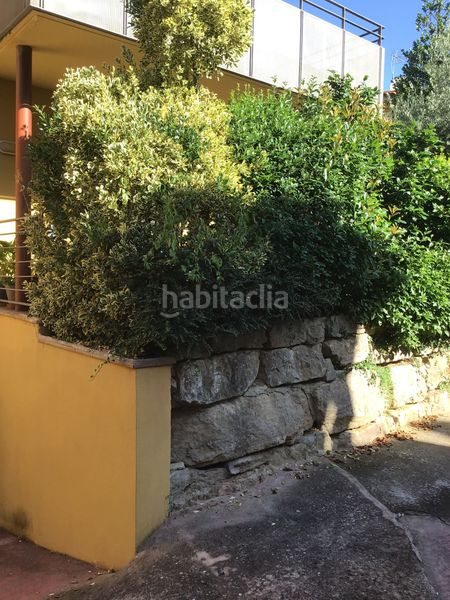 Foto bf105bb6-5aaf-4486-95d6-838ea8163e1f. Casa bifamiliare con camino riscaldamento parcheggio piscina in Santa Coloma de Farners