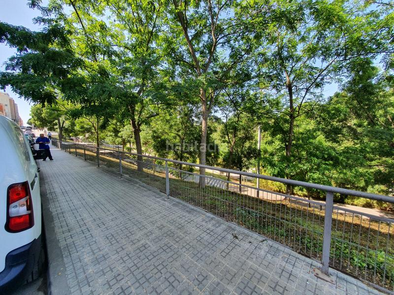 Foto 1f440770-48f0-4bf7-a8fb-97883b1bc9ae. Local commercial dans carrer de wilson 15 dans Can Palet Terrassa