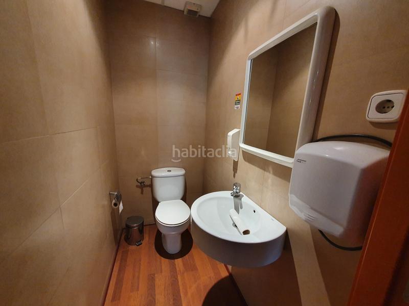 Foto 40fc6acc-c934-4f89-acad-c62dfe8559fd. Local commercial dans carrer de wilson 15 dans Can Palet Terrassa