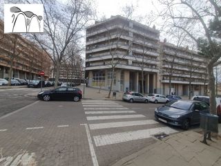 Alquiler Local Comercial  Passeig de joan mir. Local comercial