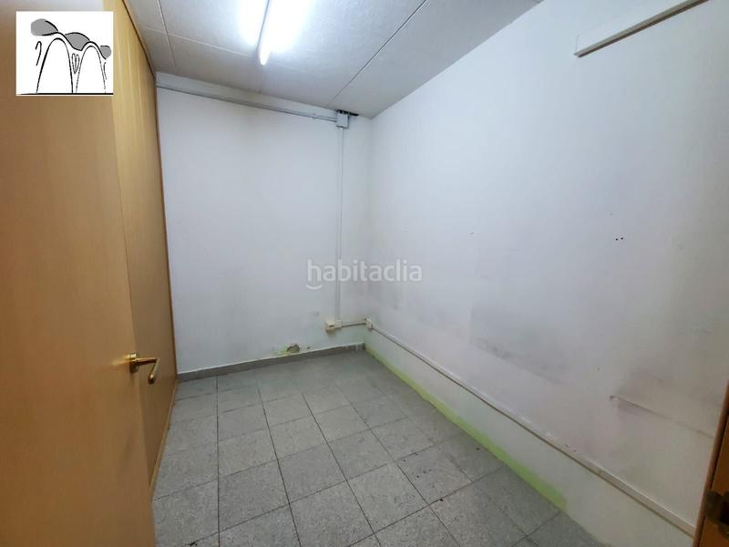 Foto 750f4e41-bb0f-49f3-8238-434bb08fe44c. Alquiler local comercial en carrer de marconi 155 local cantoner en Terrassa