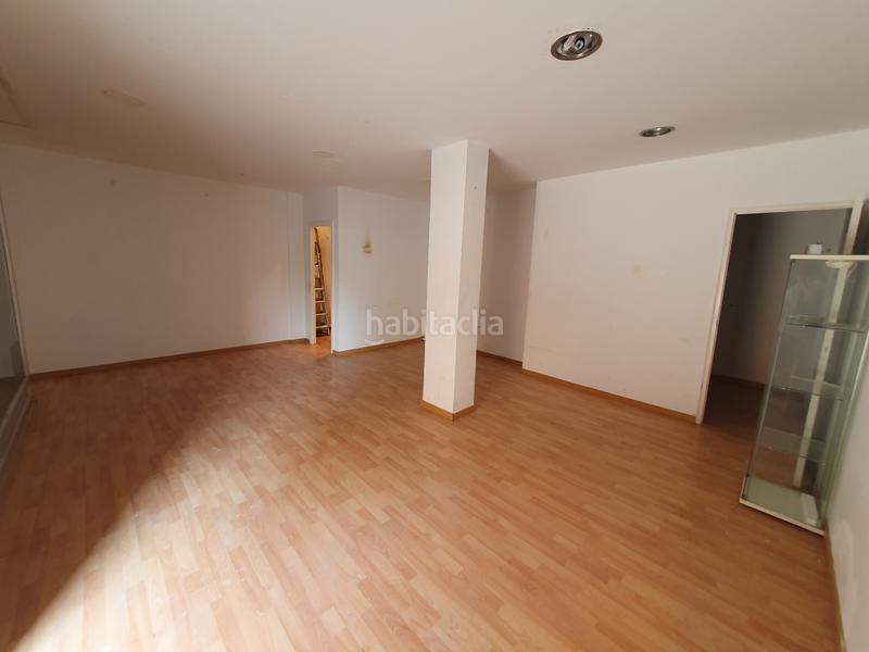 Foto f5eff91d-458a-4fde-bf97-080e66525c1e. Locale commerciale in Can Palet Terrassa