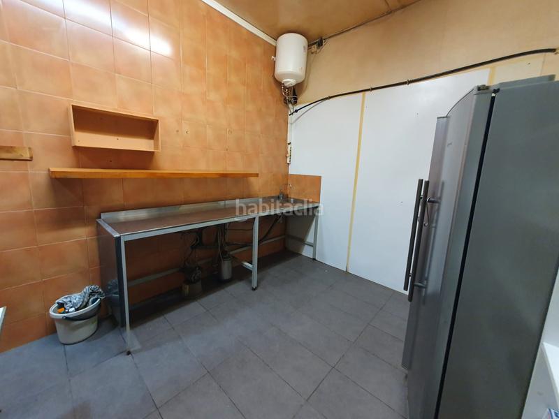 Foto 03ec649f-4af8-4df4-8527-6a0920d7ee7b. Local commercial dans carrer de galileu 194 dans Ca n'Aurell Terrassa