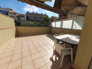Location Appartement  Carrer de faraday. Pis de 2 hab. al centre amb terrassa de 50m²