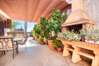 Chalet in Carrer del ginebró 36. Chalet en zona familiar y tranquila