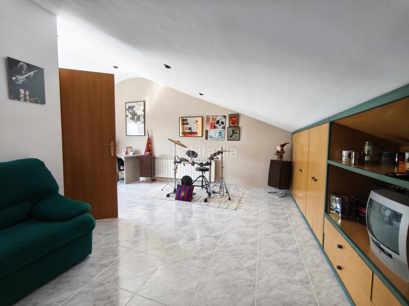 Foto c9646b40-06f9-4666-908d-e6e58d3768d8. Casa bifamiliare in carrer del mestre enric subirós 2 in Mollerussa