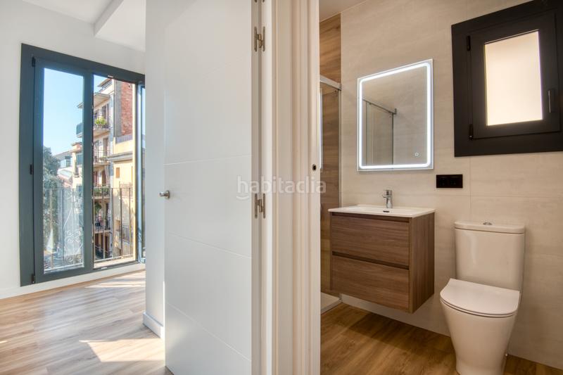 Foto 2aa2b1c0-37cb-42d0-9fde-a465c1515251. Tríplex a carrer de l'algavira 74 a Eixample Sant Feliu de Guíxols