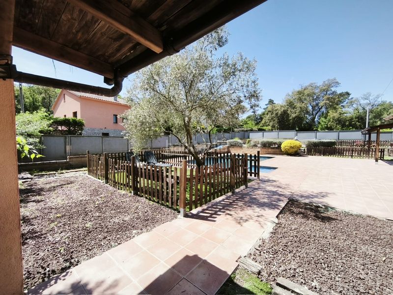 Foto 86d92fcb-1c62-4d61-a45e-e1c54a173ffd. Chalet en Caldes de Malavella