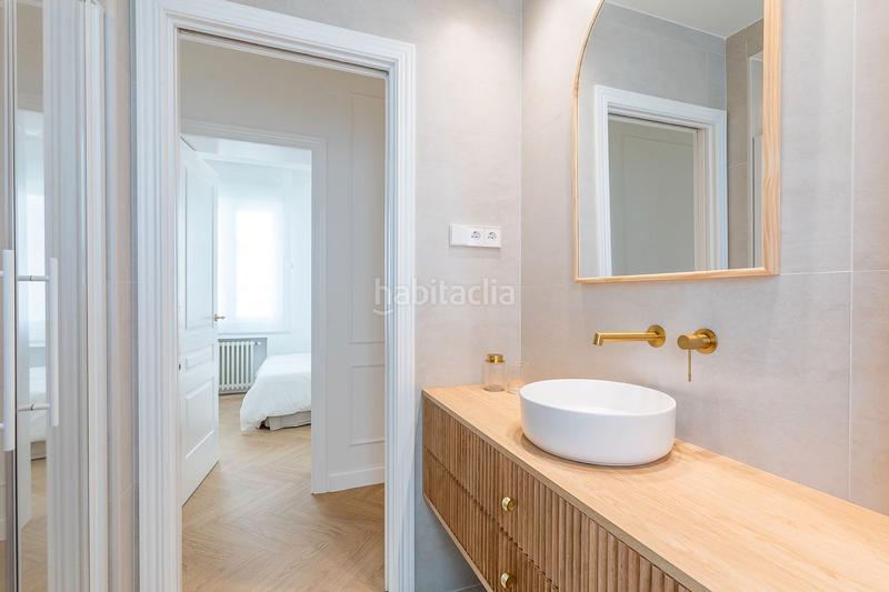 Foto 21002d60-1f1c-4944-b9fa-303445faa1e3. Piso reforma clasica en finca señorial en Goya Madrid