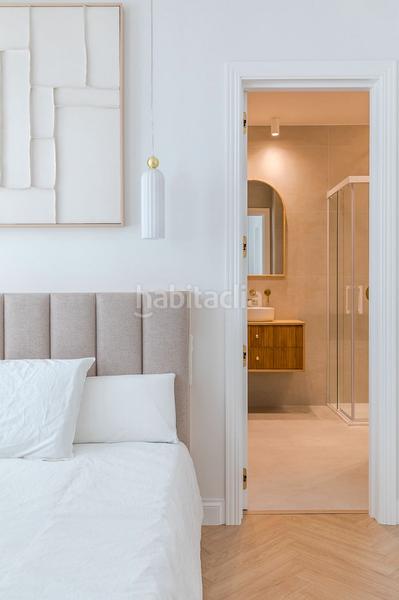 Foto 22395b8d-20f6-43c1-a361-7840107d7ec7. Piso reforma clasica en finca señorial en Goya Madrid