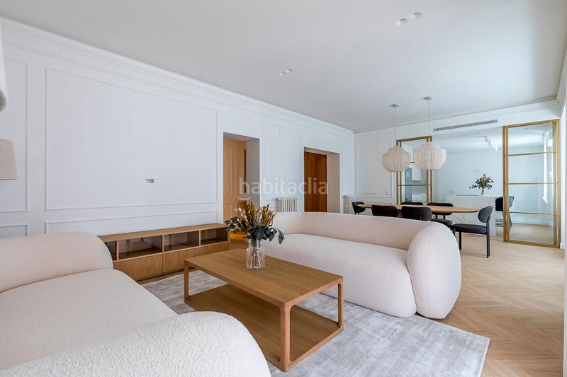 Foto 49ec0a1e-110d-4842-8279-c8c18a09e9e3. Piso reforma clasica en finca señorial en Goya Madrid