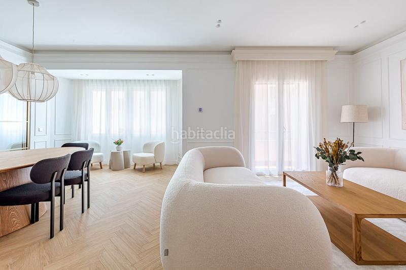 Foto 8a8ffce6-b4c9-48ff-a22d-f15ac2ae96cb. Piso reforma clasica en finca señorial en Goya Madrid