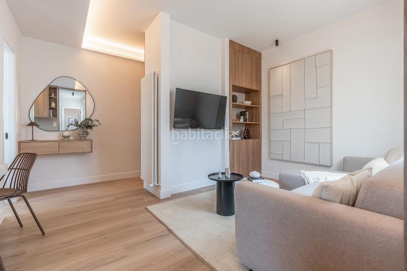 Foto 138eb23d-5e99-49b6-8351-1ec84fa65e20. Piso planta alta en preciosa finca clasica en Goya Madrid