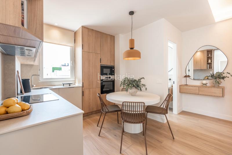 Foto b12eeded-4180-4509-9ac4-800fac4a2176. Piso planta alta en preciosa finca clasica en Goya Madrid
