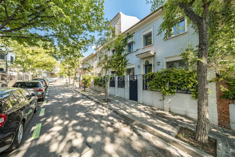 Foto a1cd634c-d699-4ce8-beb3-a48deda168ac. Casa preciosa casa junto al parque en Fuente del Berro Madrid