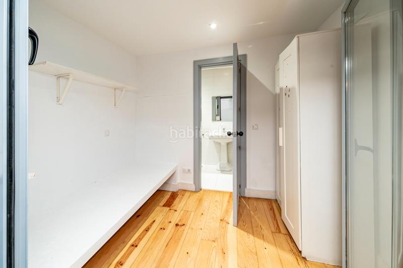Foto ab95a122-6885-4859-bbe7-58c92b437a0a. Casa preciosa casa junto al parque en Fuente del Berro Madrid