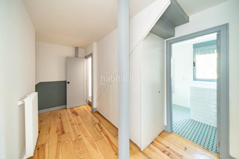 Foto d25f6f13-2e02-4007-b510-38ff9af169c9. Casa preciosa casa junto al parque en Fuente del Berro Madrid