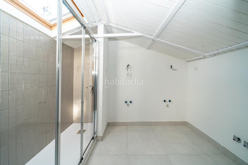 Foto ebaf9c48-4596-45c7-88be-94cf57c1cf48. Casa preciosa casa junto al parque en Fuente del Berro Madrid
