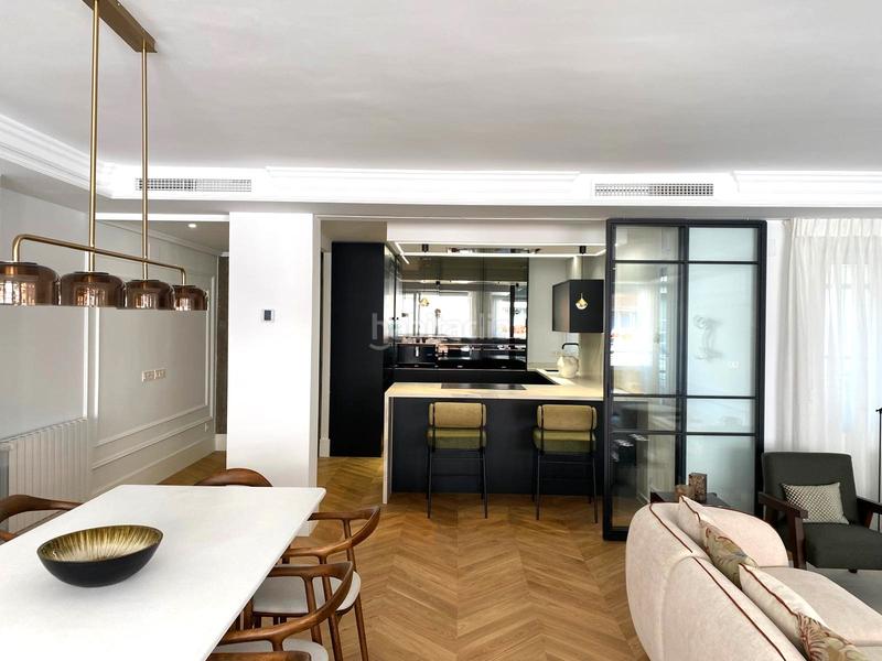 Foto 612c3947-de0f-4dbc-81e2-6be03c41ade2. Etagenwohnung mit parking in Recoletos Madrid