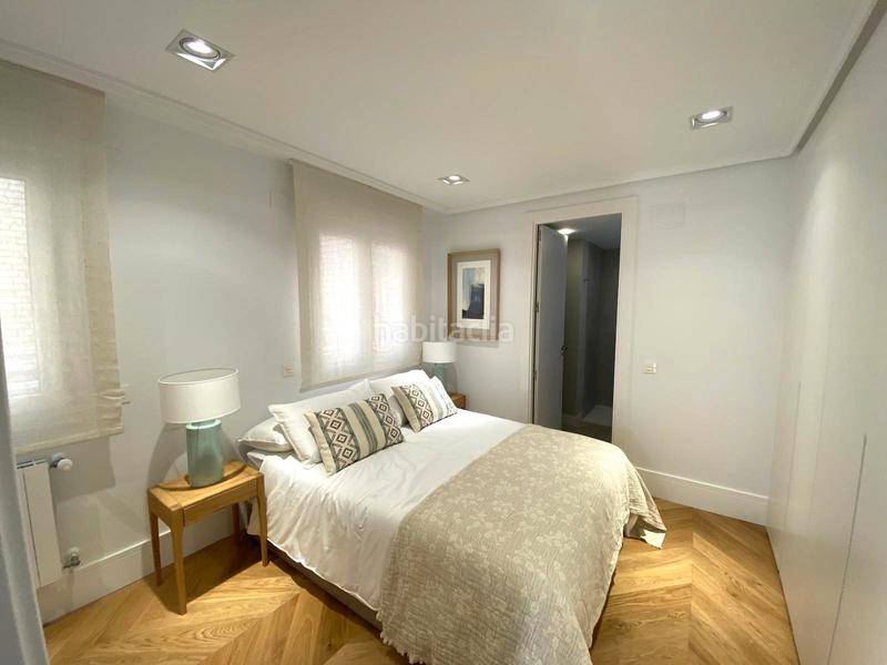 Foto a4736d68-2b91-43e7-9b1f-9b39ab2318bf. Etagenwohnung mit parking in Recoletos Madrid
