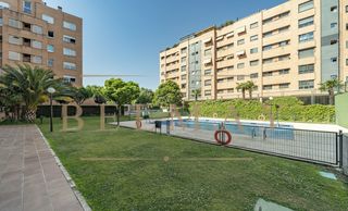 Appartement  Calle de fernando vii. Completamente exterior y muy luminosa
