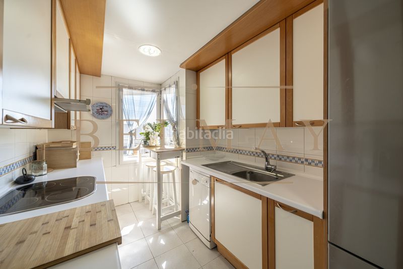 Foto 0b005464-36b8-41c5-bc75-ccc2bce2dfb4. Flat with heating parking pool in Simancas Madrid