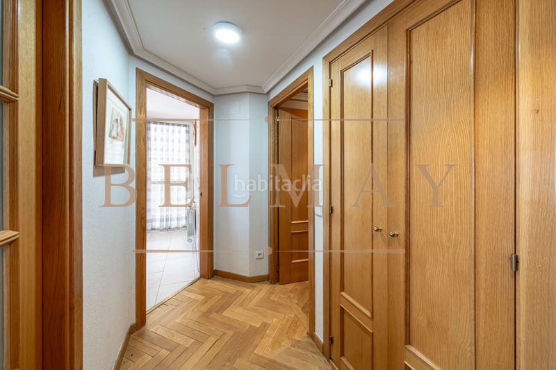 Foto 3aa28600-6985-4d0b-8691-bef58b912966. Flat with heating parking pool in Simancas Madrid