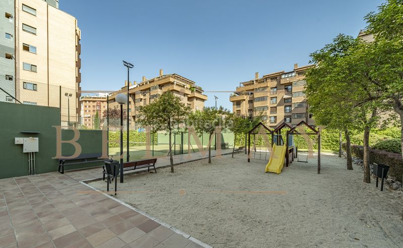 Foto 7d64824b-719a-49a9-9ecf-48320a36aa00. Flat with heating parking pool in Simancas Madrid