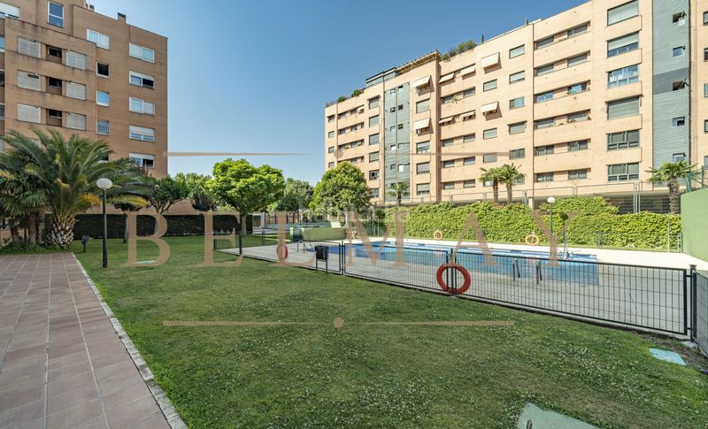 Foto 879c5129-22cd-4347-b964-08468a86528d. Flat with heating parking pool in Simancas Madrid