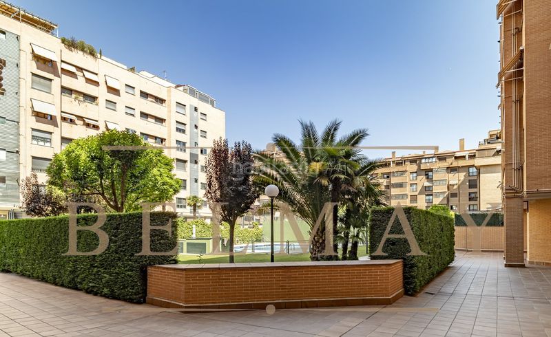 Foto 8eeb0990-43ed-4b8d-9e4c-0318ec5d6979. Flat with heating parking pool in Simancas Madrid