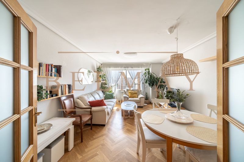Foto bbc53e1e-dffe-4a8a-bc79-4eccd16f2bda. Flat with heating parking pool in Simancas Madrid