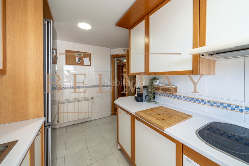 Foto ed099df9-3545-4612-b806-cd4318d76f8a. Flat with heating parking pool in Simancas Madrid