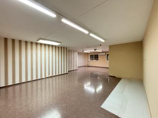 Lloguer Oficina a Carrer del calvari 4. Inmobiliaria era les ofrece en exclusiva este entresuelo en la z