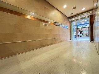 Miete Geschäftsraum  Carrer de campoamor. Inmobiliaria era comercializa en exclusiva un atractivo local, i