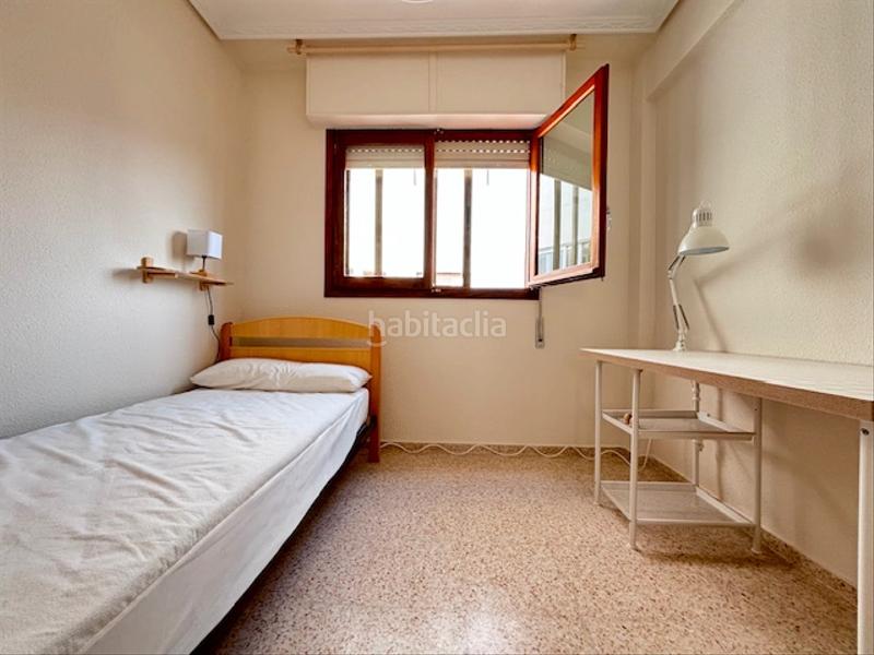 Foto 45db8147-bafb-4851-ad8a-0aea1344f107. Alquiler piso solo para estudiantes a peticion de la propiedad. en Castellón de la Plana