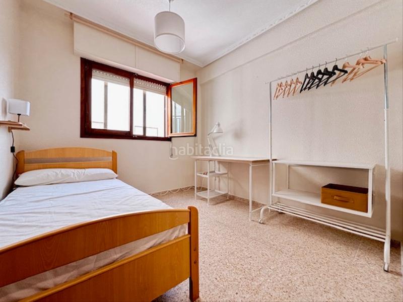 Foto 53fa3c10-b3db-49c3-979e-ee225a8f6594. Alquiler piso solo para estudiantes a peticion de la propiedad. en Castellón de la Plana