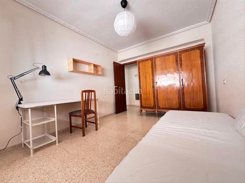 Foto df8de8b7-63ec-474f-8b70-825678a4b03e. Alquiler piso solo para estudiantes a peticion de la propiedad. en Castellón de la Plana