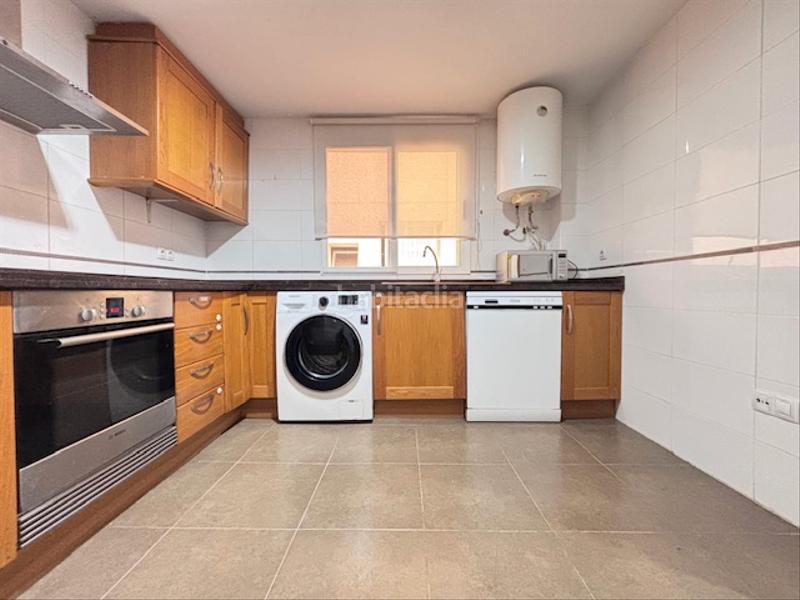 Foto 0d8a944f-29dd-48e4-b663-7ef03527f070. Duplex in carrer d'alcossebre 20 in El Grao Castellón de la Plana