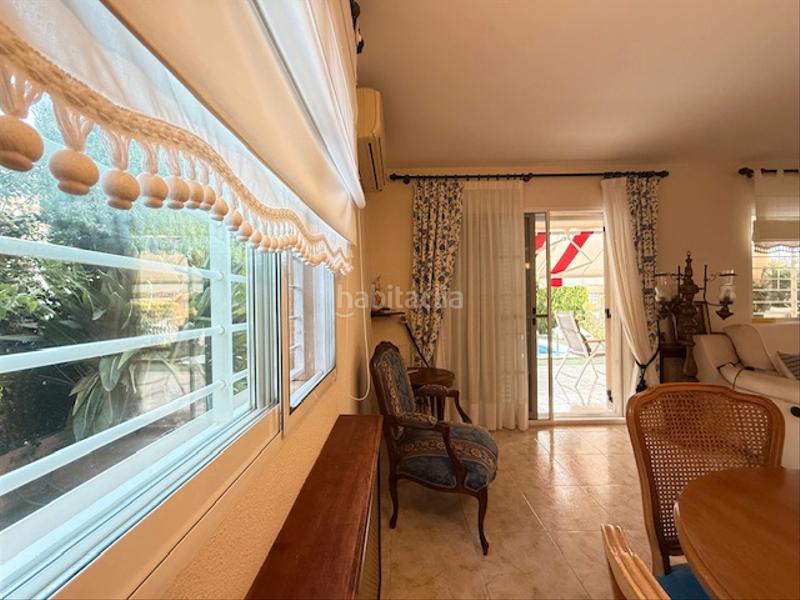 Foto 2451fad7-83d0-42a7-a008-6c517bb7c447. Chalet avec cheminée chauffage parking piscine dans Benicasim / Benicàssim