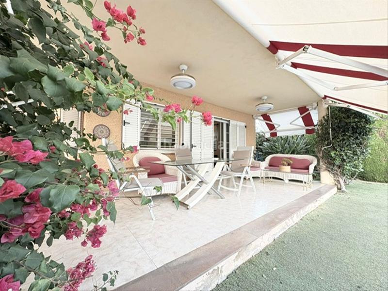 Foto cb44a8f9-ae50-4df3-bcd7-9b50403cbaf9. Chalet avec cheminée chauffage parking piscine dans Benicasim / Benicàssim