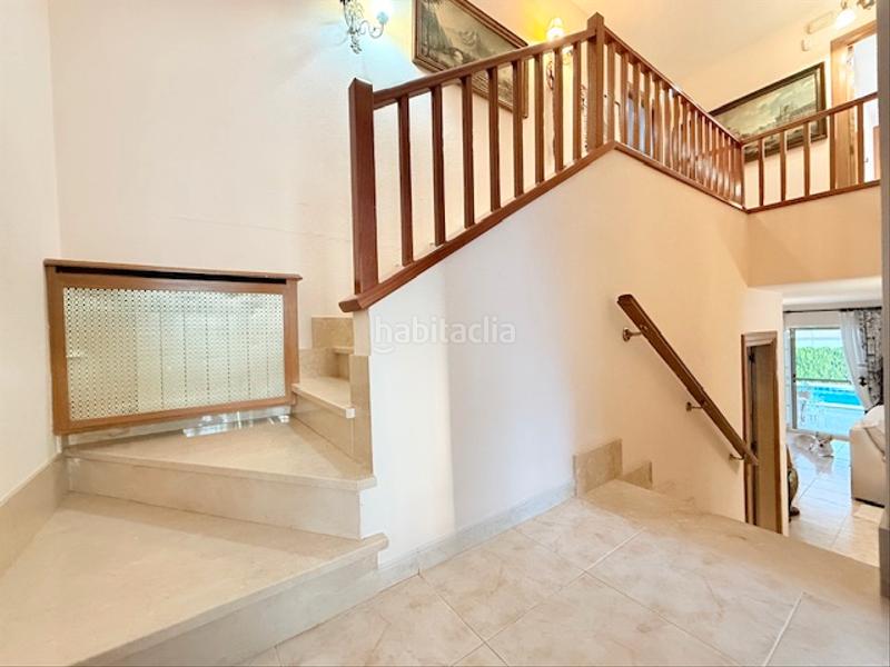 Foto d6058bed-d5e4-49d0-92cd-c39e8b63c675. Chalet avec cheminée chauffage parking piscine dans Benicasim / Benicàssim