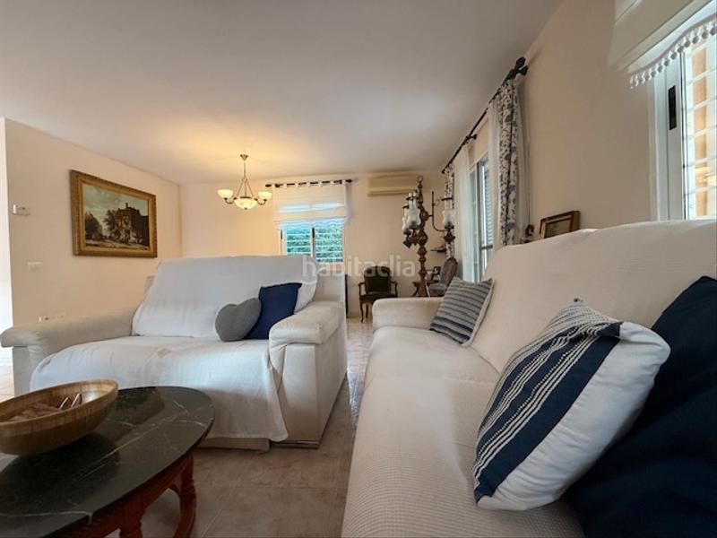 Foto d6763b07-61ae-414c-852c-53f38a5ba1d0. Chalet avec cheminée chauffage parking piscine dans Benicasim / Benicàssim