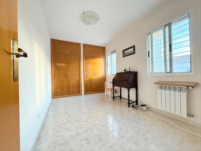 Foto f74d8328-a45c-4142-baa5-1c68164f342b. Chalet avec cheminée chauffage parking piscine dans Benicasim / Benicàssim