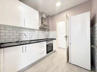 Miete Etagenwohnung  Carrer de miquel servet. Eka inmobiliaria comercializa vivienda en excusiva, en la zona p