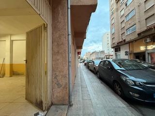 Location Local commercial à Mestrets. Eka inmobiliaria les ofrece en exclusiva este almacén en alquile