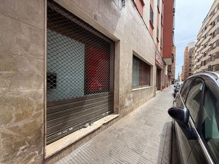 Local Comercial a Carrer del treball 10. Eka inmobiliaria, les presenta en exclusiva local comercial en l