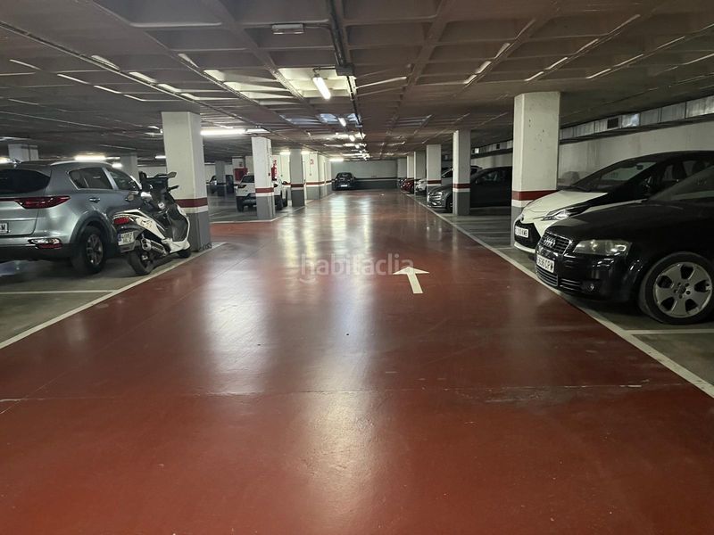 Foto 226cb4e2-d884-4fbf-adc8-73b5dcef7958. Autoparkplatz in plaça del doctor marañón 1 in Parque Geólogo José Royo Gómez Castellón de la Plana